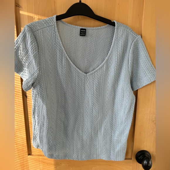 SHEIN small T-shirt - Picture 1 of 3